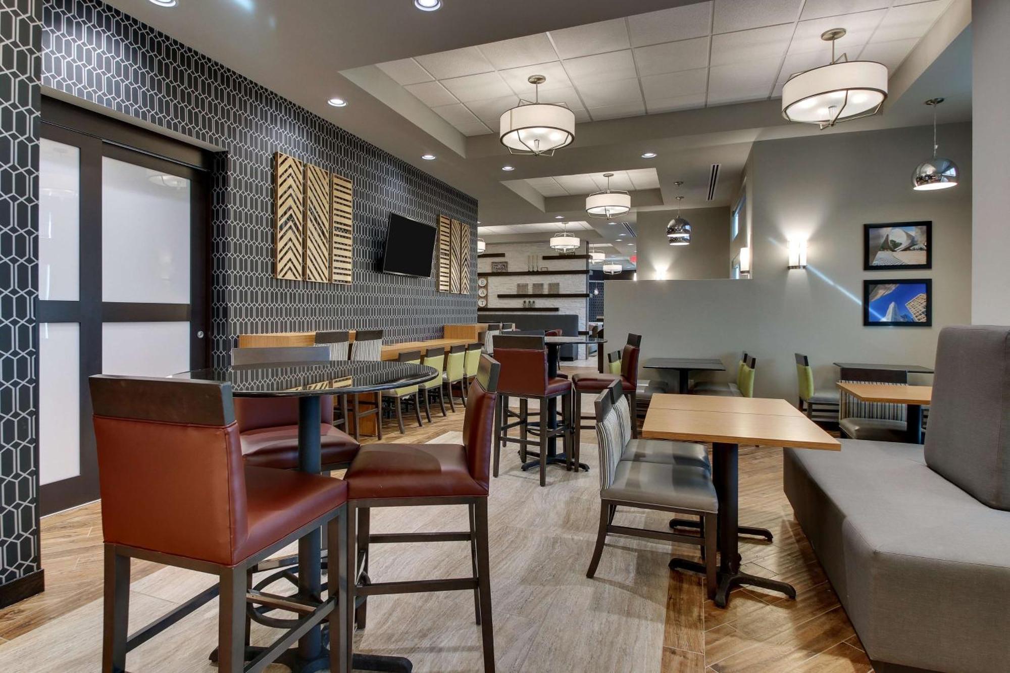 Drury Inn & Suites Cleveland Beachwood Buitenkant foto