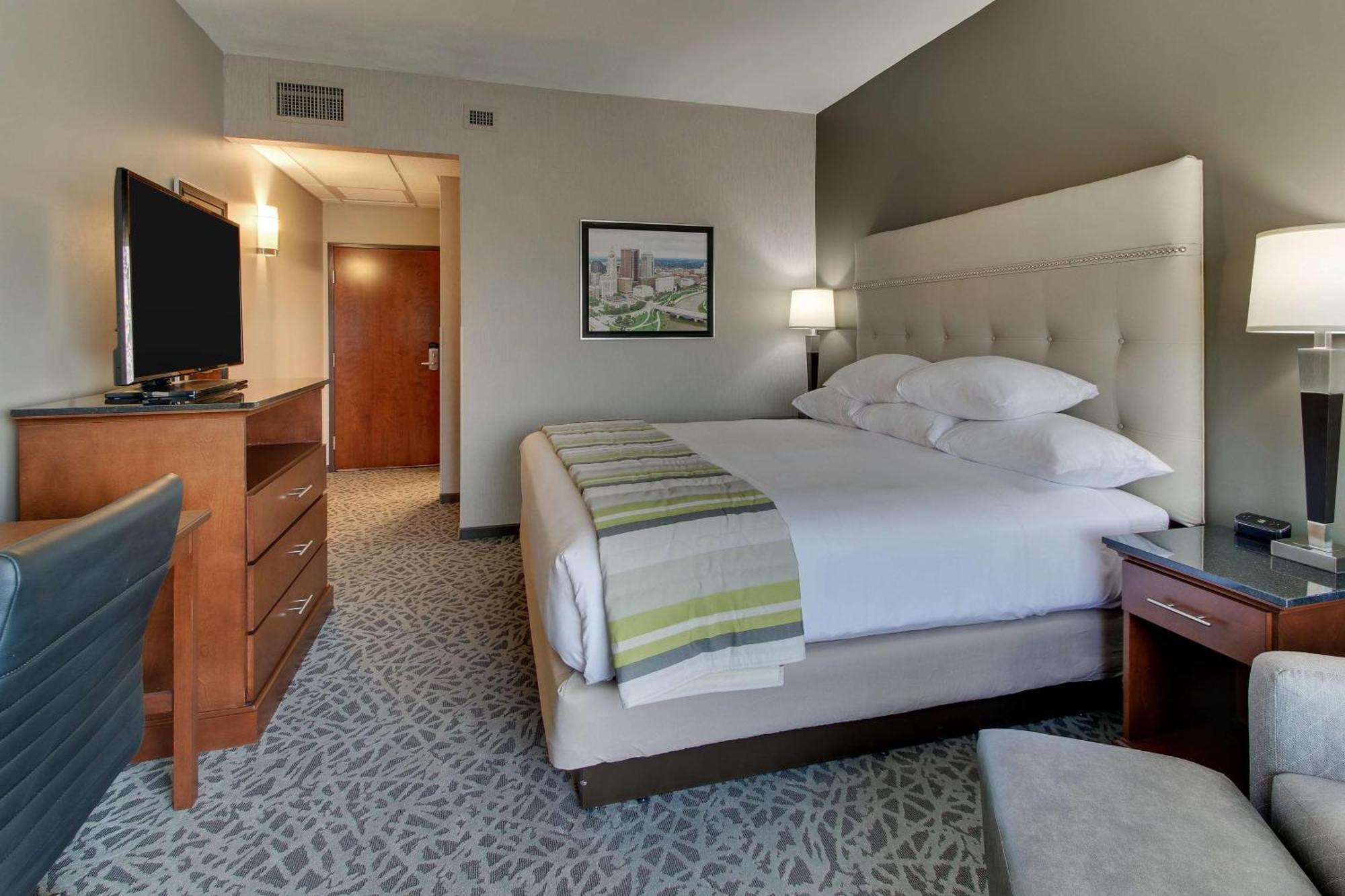 Drury Inn & Suites Cleveland Beachwood Buitenkant foto