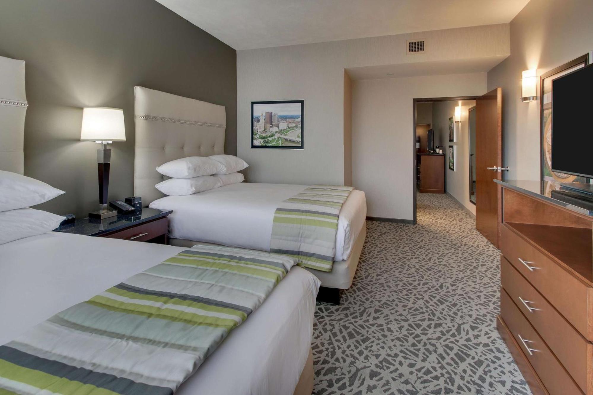 Drury Inn & Suites Cleveland Beachwood Buitenkant foto