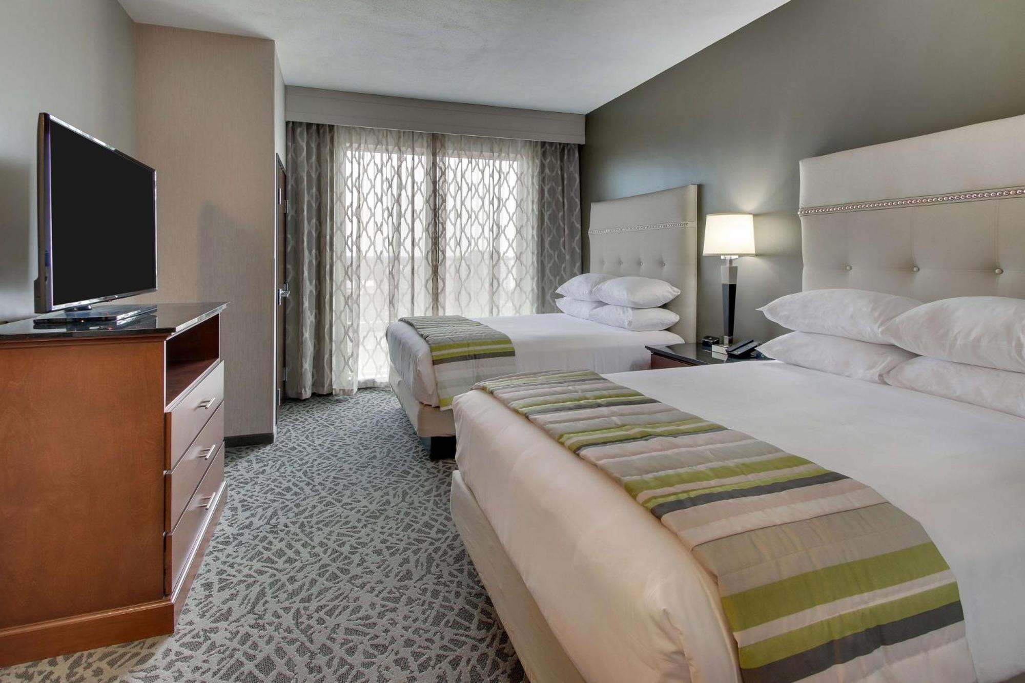 Drury Inn & Suites Cleveland Beachwood Buitenkant foto