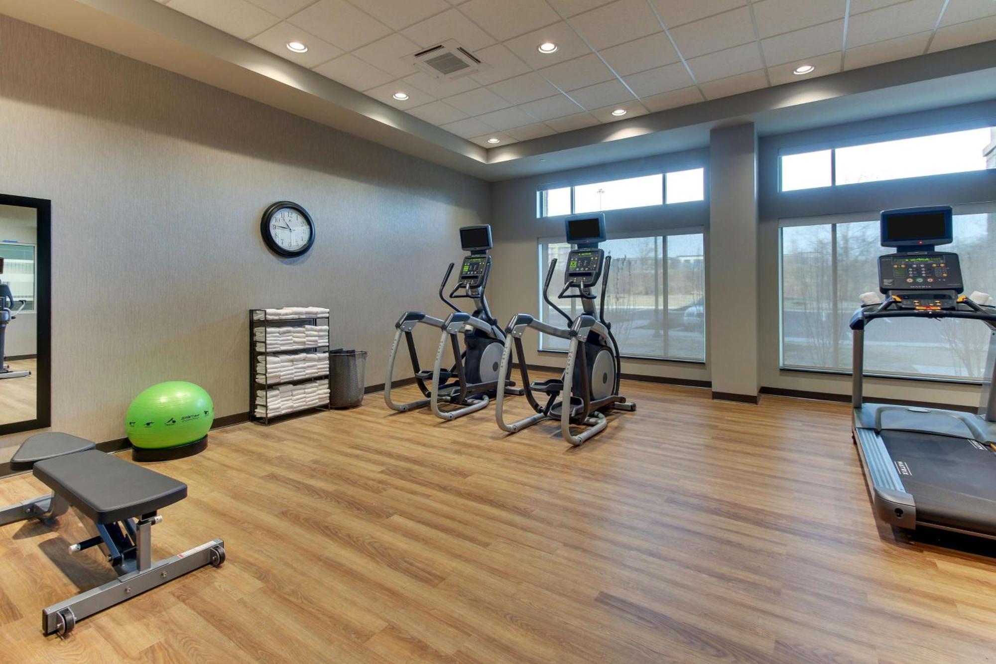 Drury Inn & Suites Cleveland Beachwood Buitenkant foto