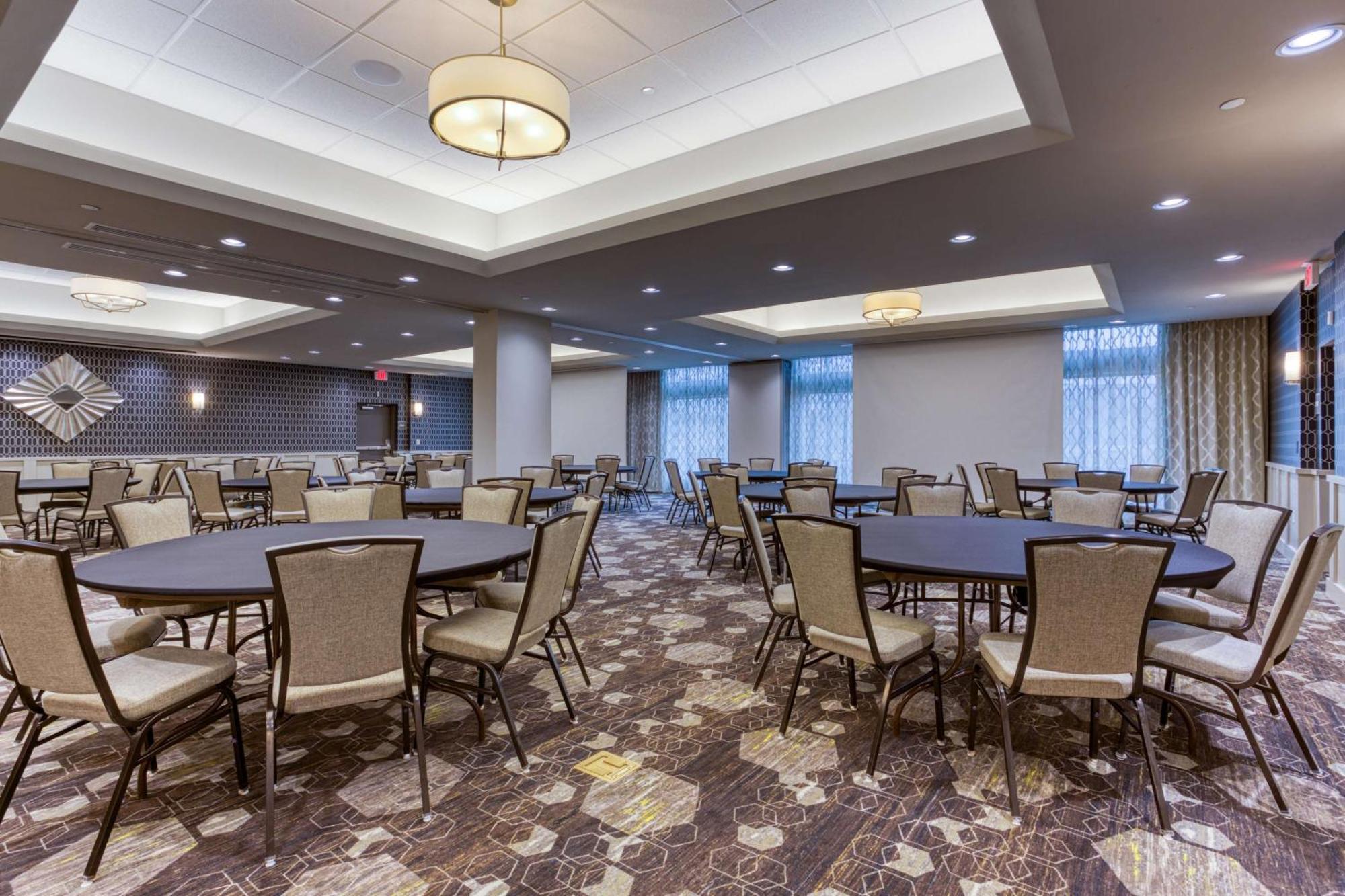 Drury Inn & Suites Cleveland Beachwood Buitenkant foto